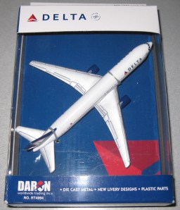 Model airplane IMG_9523 trimmed