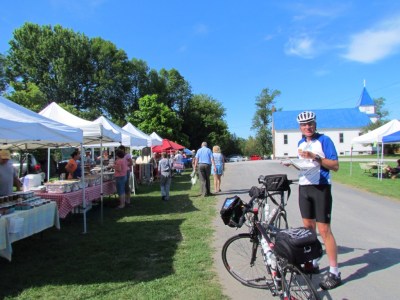 Rich sampling food at the farmers' market