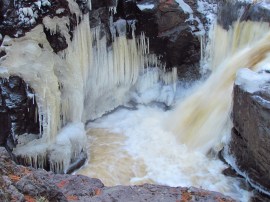 Tv = 1/15, Av = 5.6, ISO = 80, White Balance = Auto IMG_3019