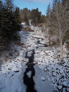 Lester River icing up
