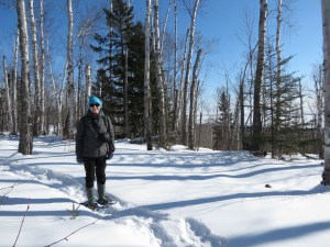 Susan snowshoeing SHT