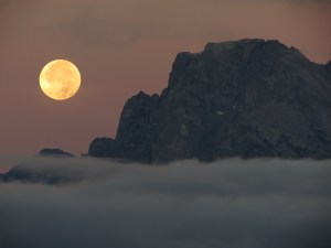 Tetons moonset 1