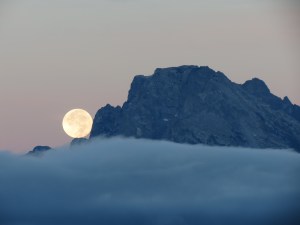 Tetons moonset 2